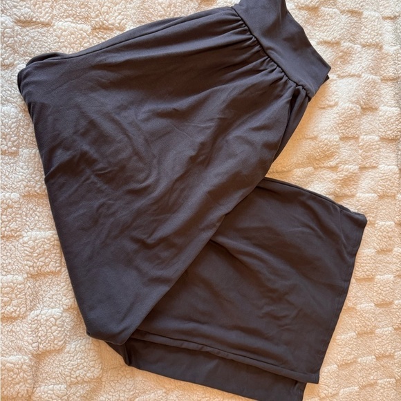 Pants - Stylish Gray Wide-Leg Pants